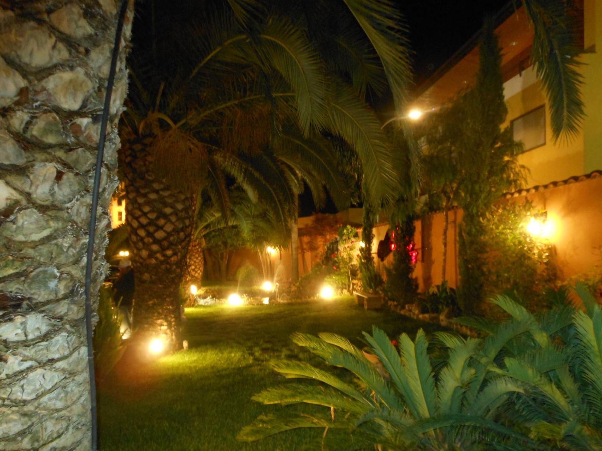 Hotel Ristorante La Lanterna Calvizzano Esterno foto