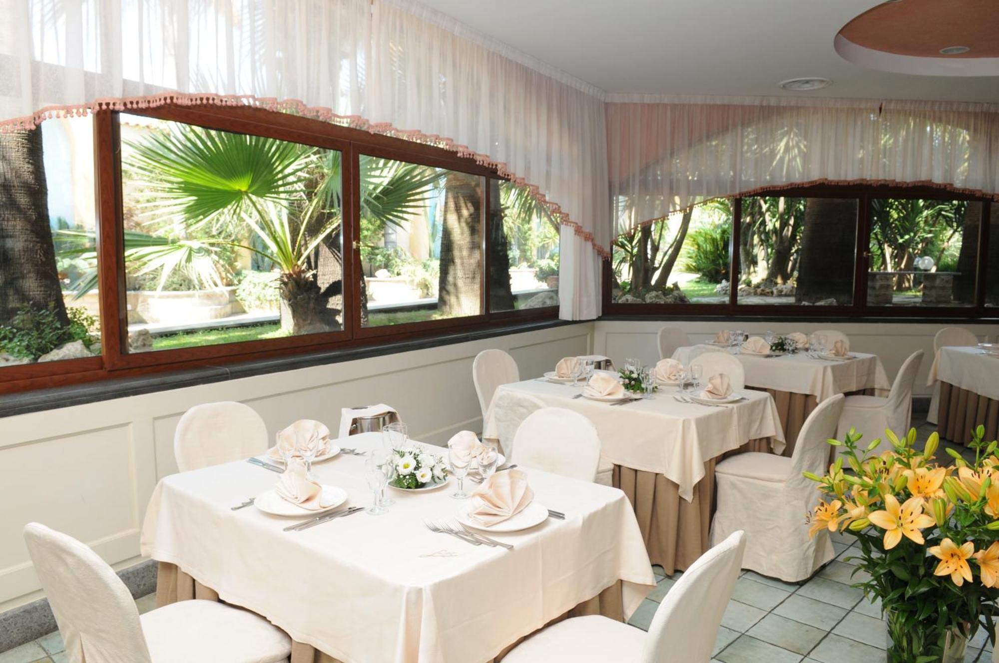 Hotel Ristorante La Lanterna Calvizzano Esterno foto