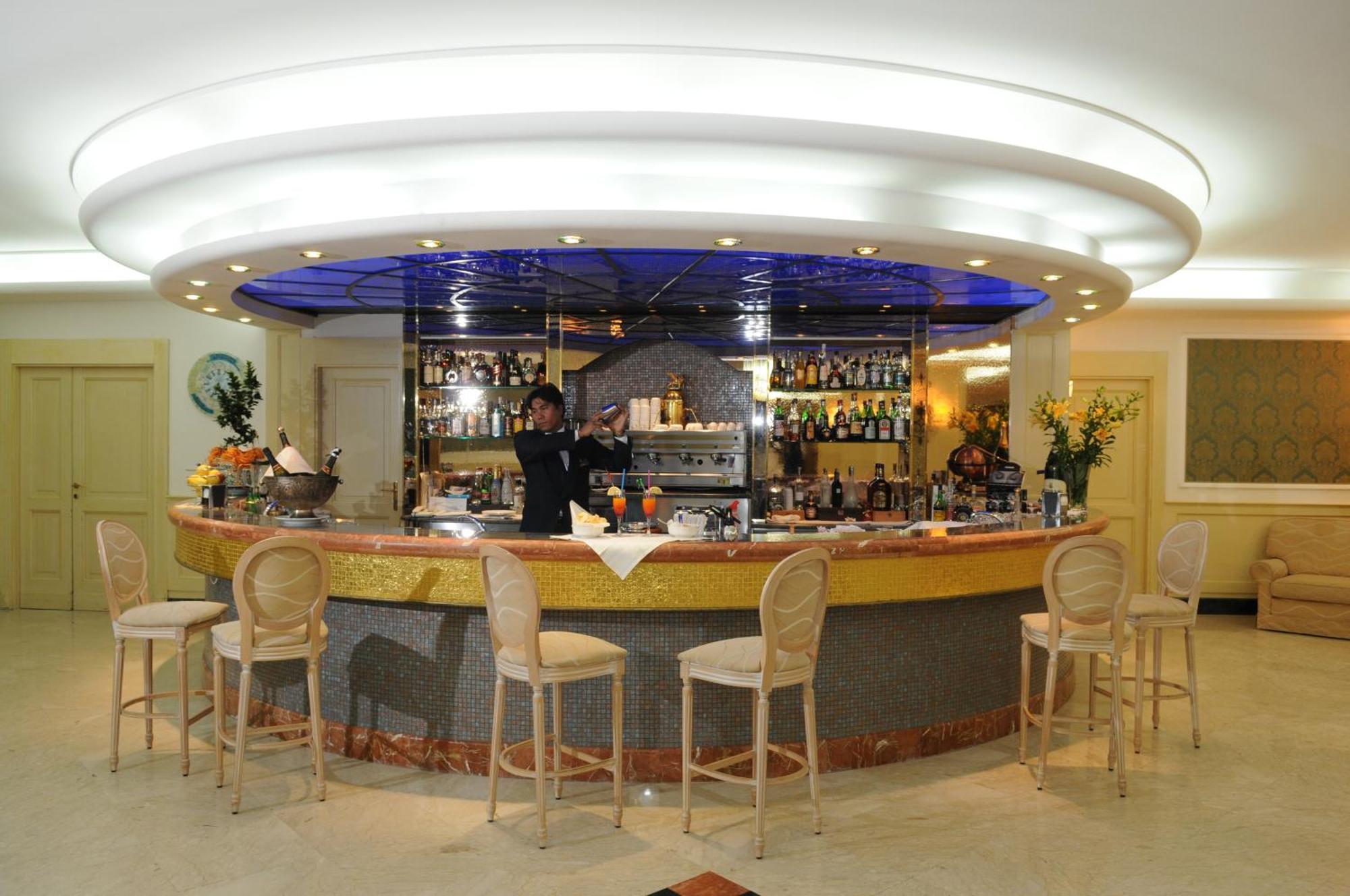 Hotel Ristorante La Lanterna Calvizzano Esterno foto